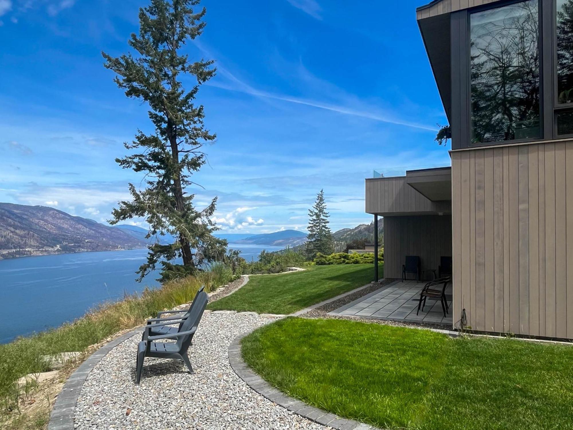 Kelowfornia Lakeview Retreat Kelowna Exterior foto