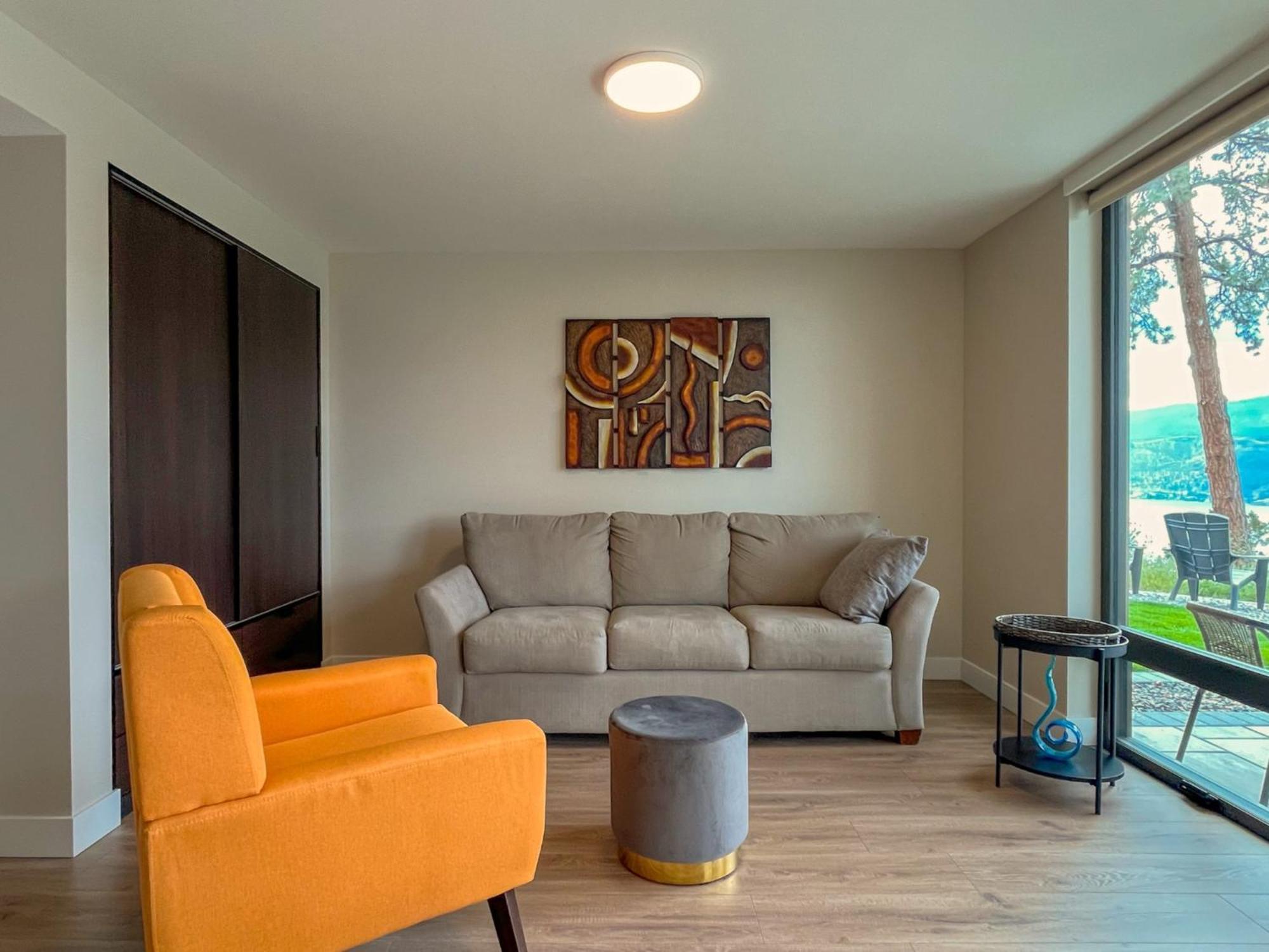 Kelowfornia Lakeview Retreat Kelowna Exterior foto